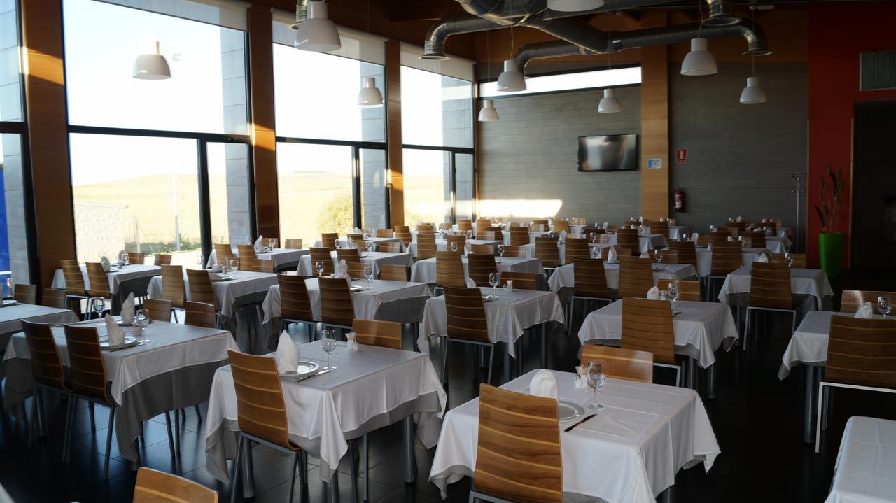 Villaherreros Hotel Area De Servicio Los Chopos מראה חיצוני תמונה